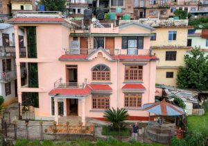 तस्बिरमा जिल्ला शाखाकाे भवन