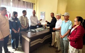 प्रधानमन्त्रीलाई शाखाकाे ज्ञापनपत्र
